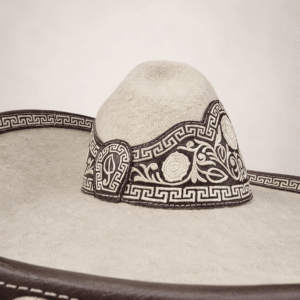 Sombrero charro San Luis moderado con ribete de piel bordada en pita