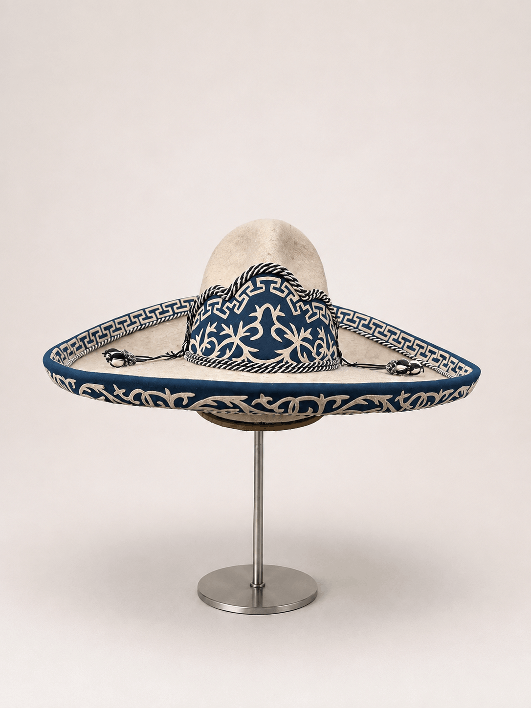 Sombrero charro infantil San Luis moderado color arena con casimir azul marino