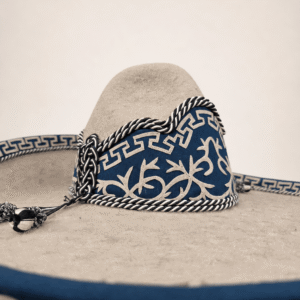 Sombrero charro infantil San Luis moderado color arena con casimir azul marino
